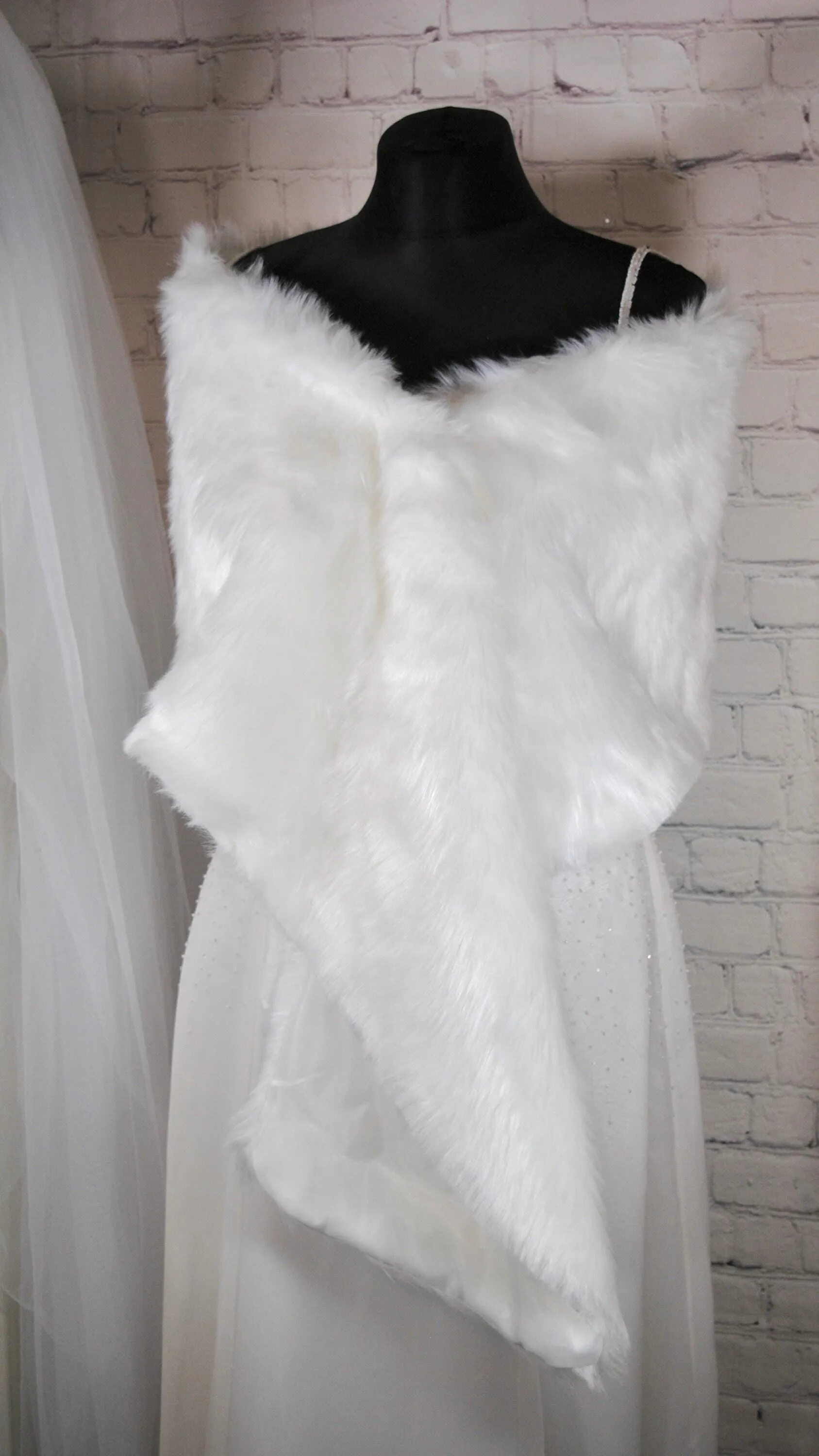 Ivory Faux Fur Bridal Cape
