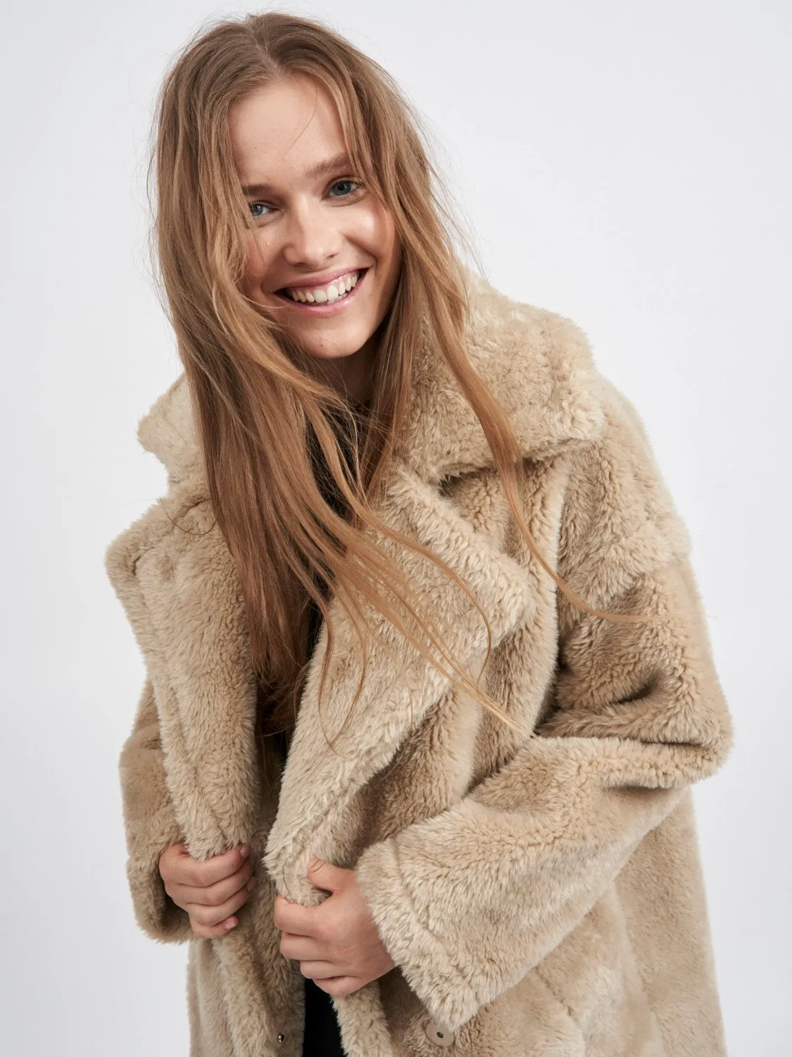 Juma Faux Fur Coat (Natural)