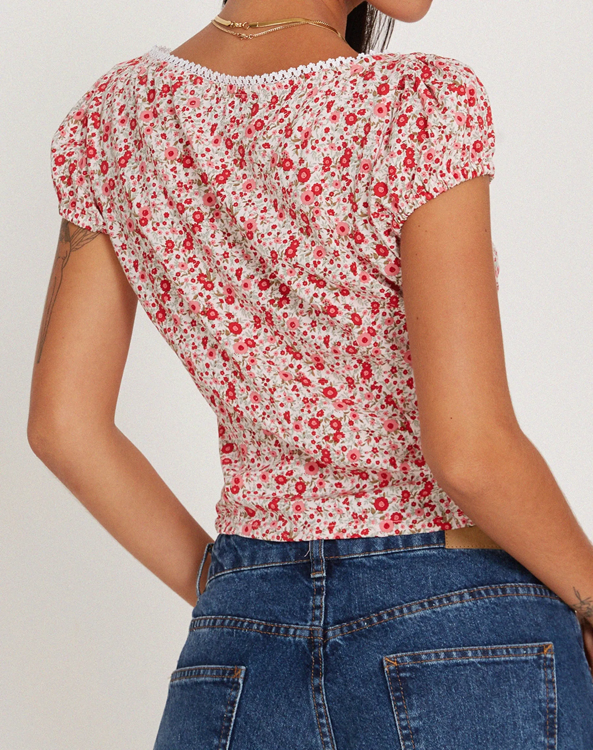 Laz Top in Blush Red Ditsy Floral