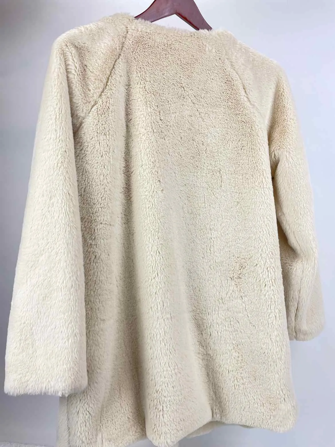 Pop Sugar Size L Cream Faux Fur Coat