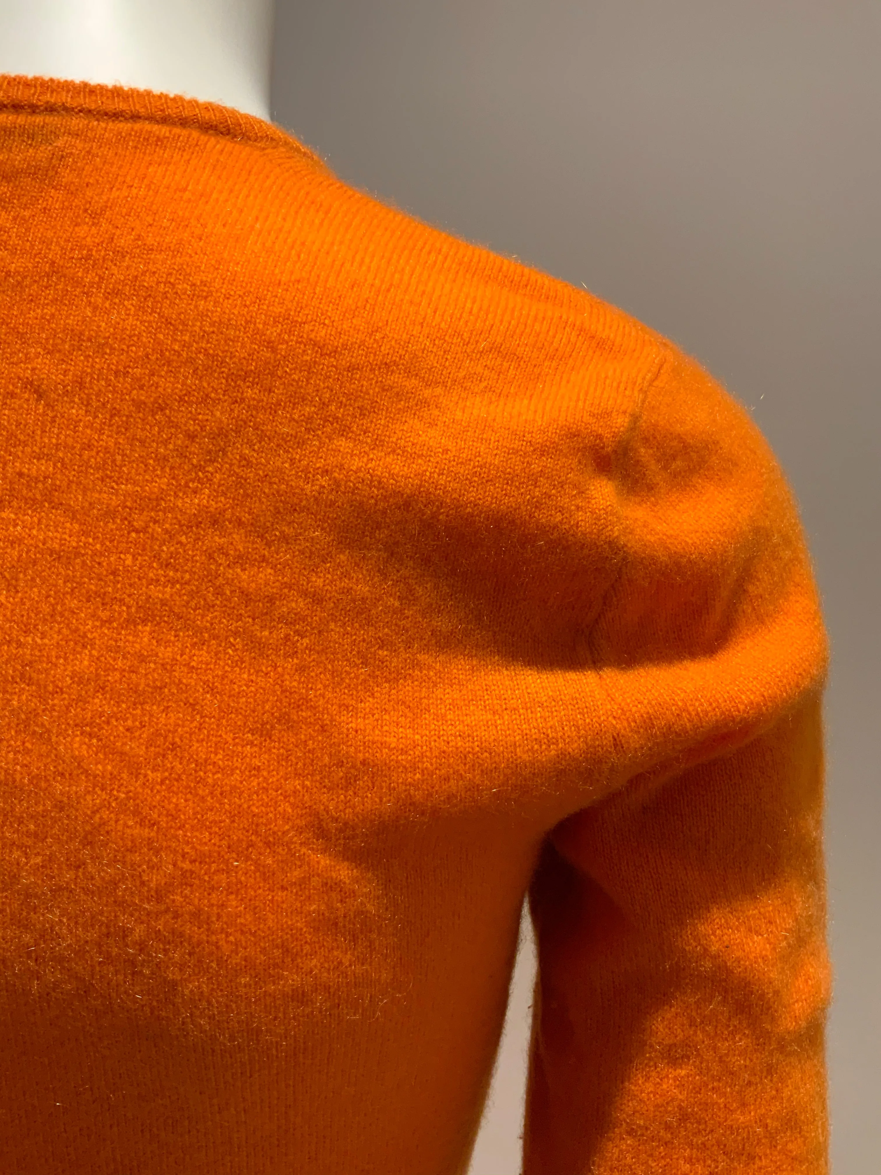 Ralph Lauren Pure Cashmere Neon Orange V neck Jumper Sweater Size M medium ladies